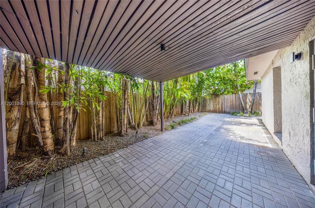 72 SW 113th Ave, Sweetwater, FL 33174