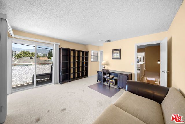 527 W Harvard Street 4, Glendale, CA 91204