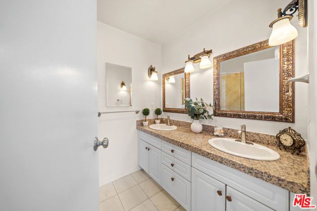527 W Harvard Street 4, Glendale, CA 91204