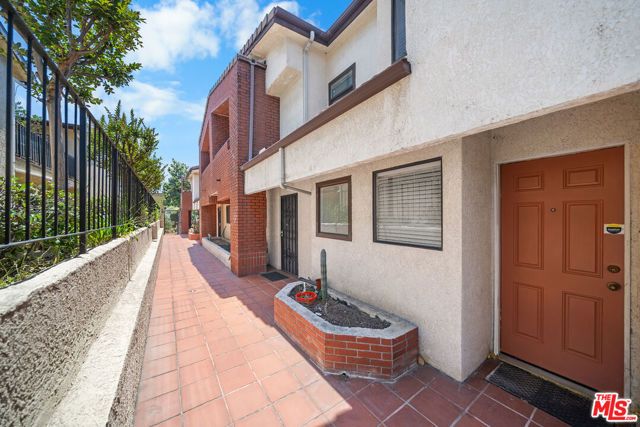 527 W Harvard Street 4, Glendale, CA 91204