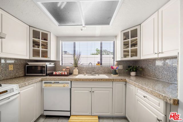 527 W Harvard Street 4, Glendale, CA 91204