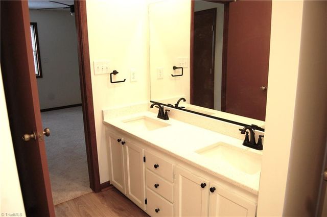 1901 Stonewood Drive, Winston-salem, NC 27103