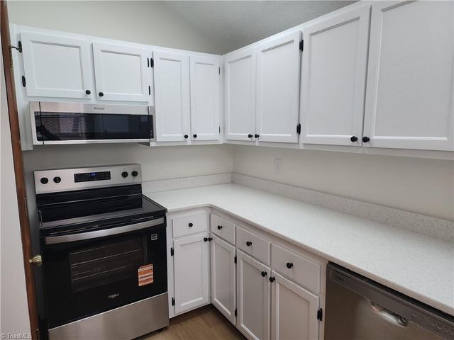 1901 Stonewood Drive, Winston-salem, NC 27103