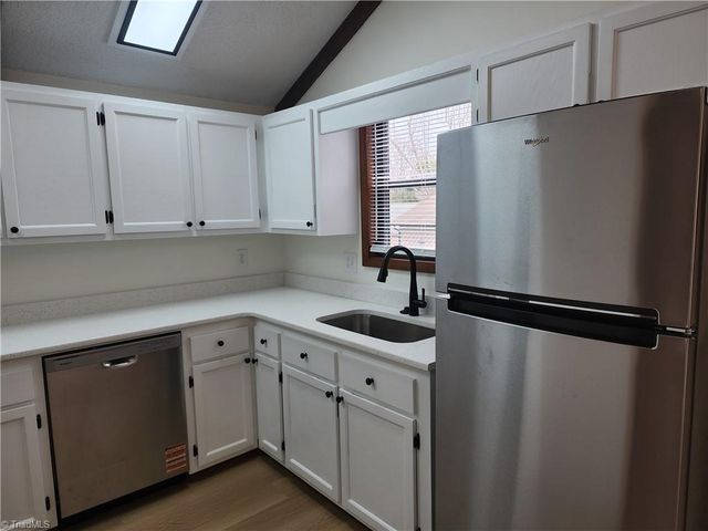 1901 Stonewood Drive, Winston-salem, NC 27103