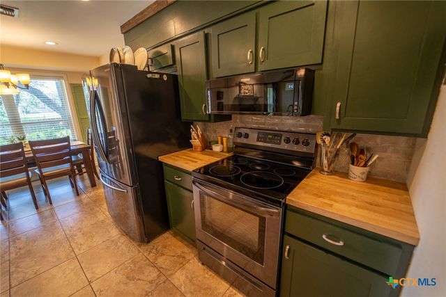301 Antietam Drive, Victoria, TX 77904