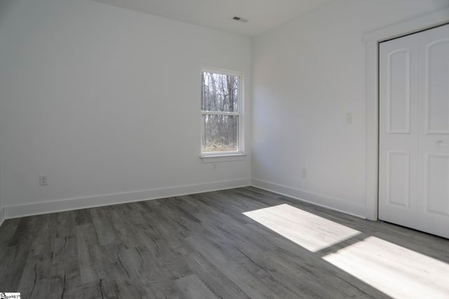 198 Saragota Avenue, Spartanburg, SC 29302