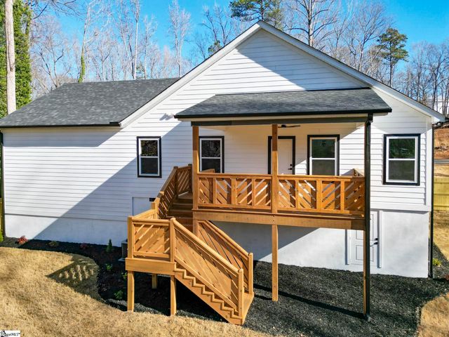 198 Saragota Avenue, Spartanburg, SC 29302