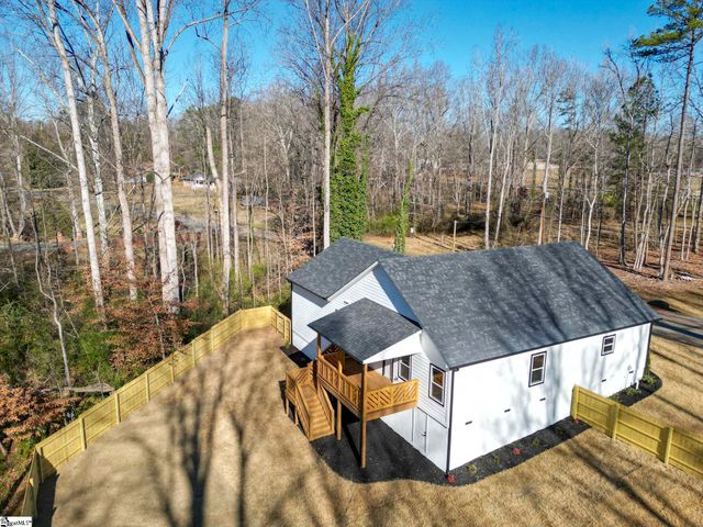 198 Saragota Avenue, Spartanburg, SC 29302