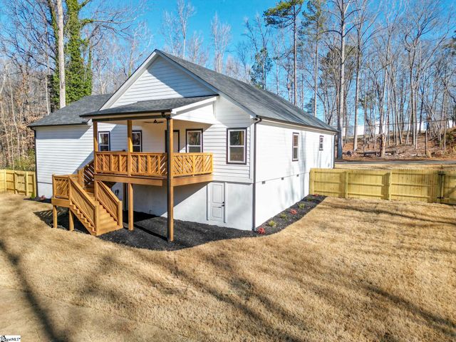 198 Saragota Avenue, Spartanburg, SC 29302