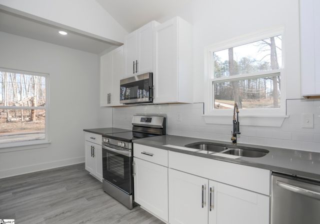 198 Saragota Avenue, Spartanburg, SC 29302