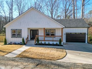 198 Saragota Avenue, Spartanburg, SC 29302