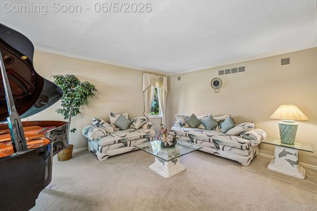 4523 Rivers Edge Drive, Troy, MI 48098