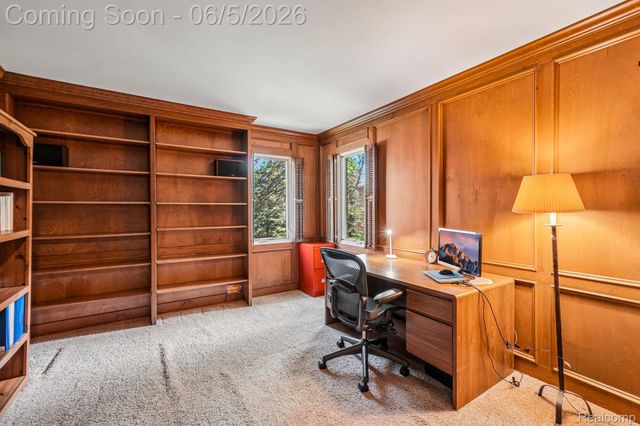 4523 Rivers Edge Drive, Troy, MI 48098
