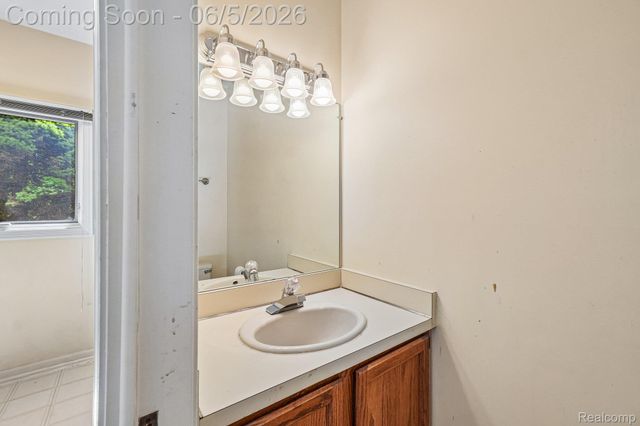 4523 Rivers Edge Drive, Troy, MI 48098