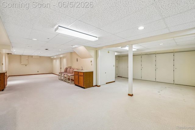 4523 Rivers Edge Drive, Troy, MI 48098