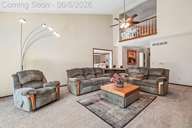 4523 Rivers Edge Drive, Troy, MI 48098
