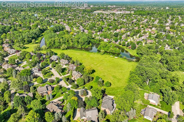 4523 Rivers Edge Drive, Troy, MI 48098