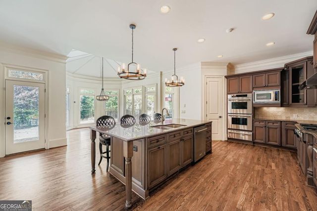 12620 Old Surrey Place, Roswell, GA 30075