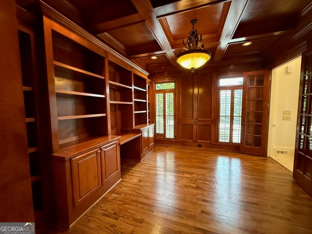 12620 Old Surrey Place, Roswell, GA 30075