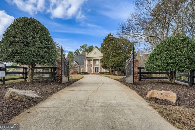 12620 Old Surrey Place, Roswell, GA 30075