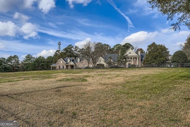 12620 Old Surrey Place, Roswell, GA 30075