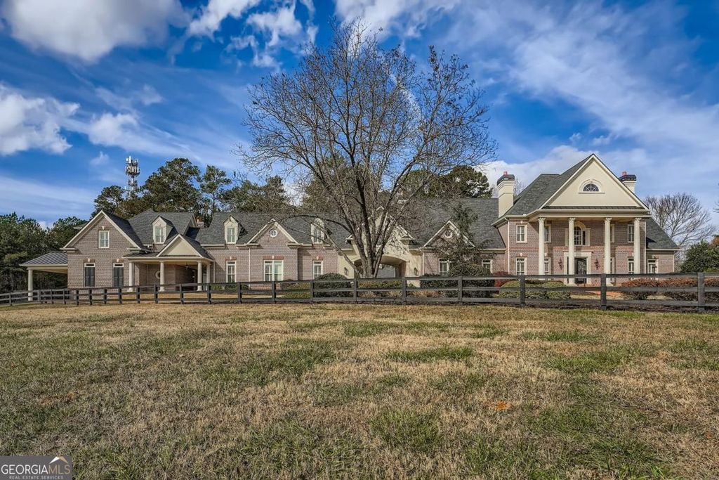 12620 Old Surrey Place, Roswell, GA 30075