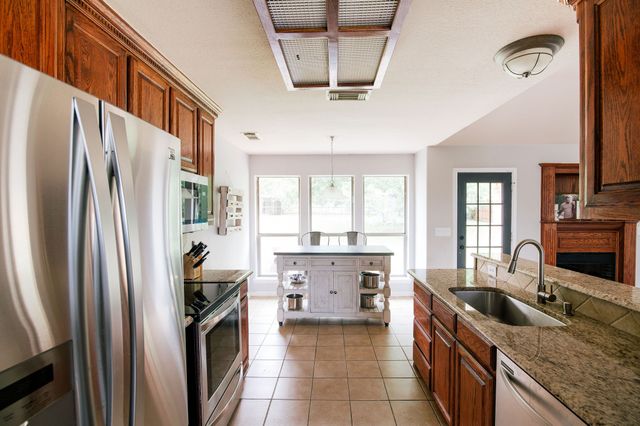 706 W Sherman Drive, Aubrey, TX 76227