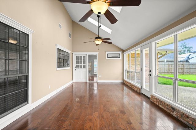 15664 Hogenville Ave, Baton Rouge, LA 70817