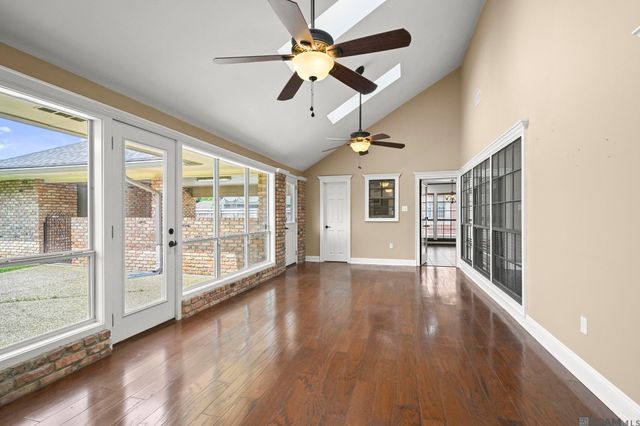 15664 Hogenville Ave, Baton Rouge, LA 70817