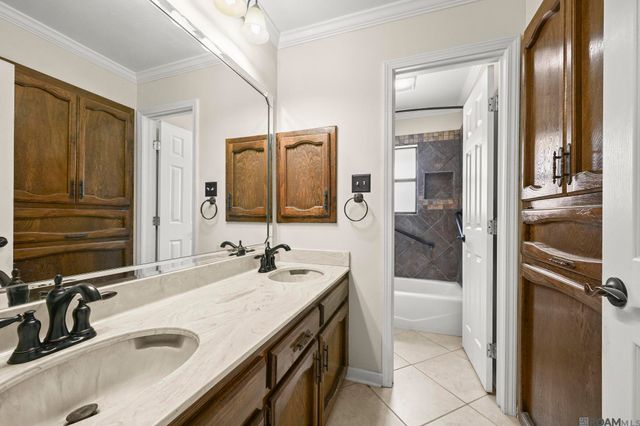 15664 Hogenville Ave, Baton Rouge, LA 70817
