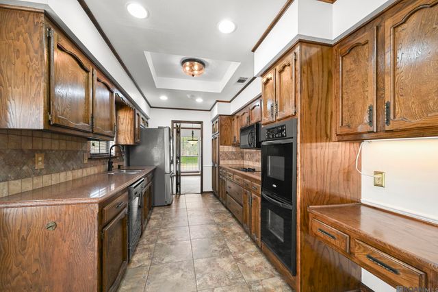 15664 Hogenville Ave, Baton Rouge, LA 70817