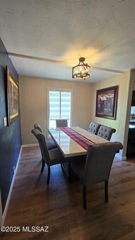 246 S Avenida De La Vista, Tucson, AZ 85710