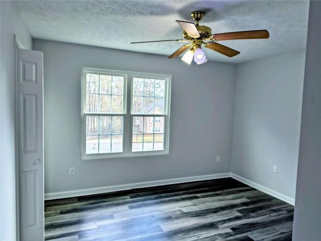8579 Foxridge Drive, Winston, GA 30187