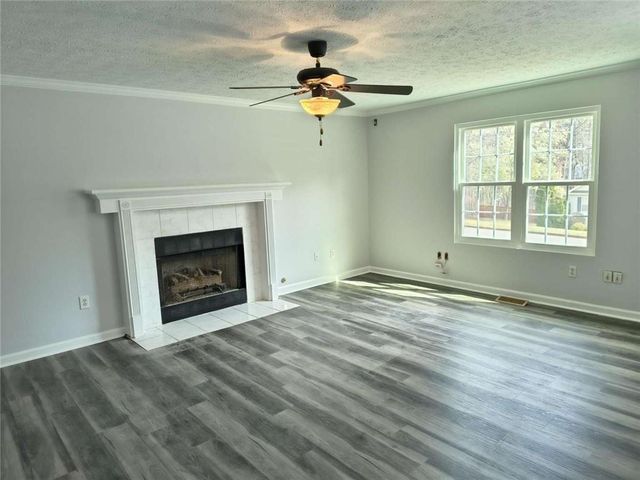 8579 Foxridge Drive, Winston, GA 30187