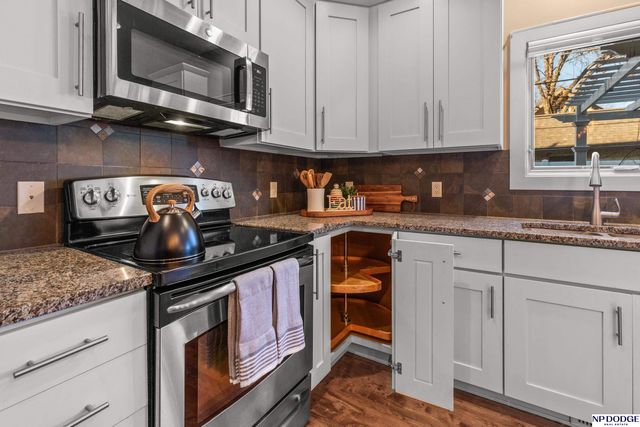 5138 Dodge Street, Omaha, NE 68132