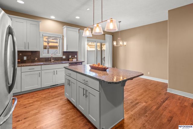 5138 Dodge Street, Omaha, NE 68132