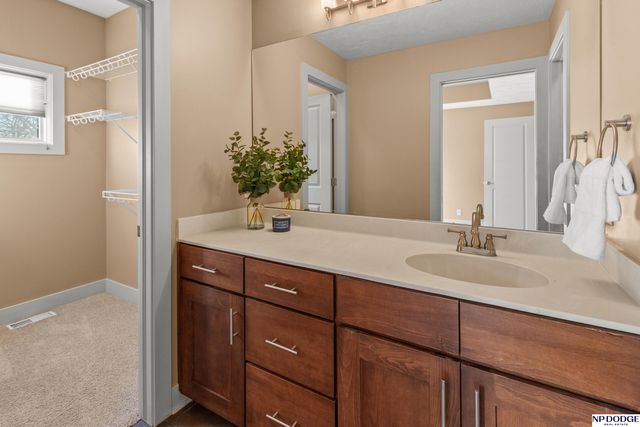 5138 Dodge Street, Omaha, NE 68132