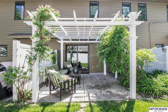 5138 Dodge Street, Omaha, NE 68132