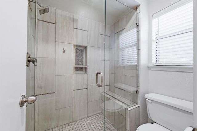 405 Thorn Wood Drive, Euless, TX 76039