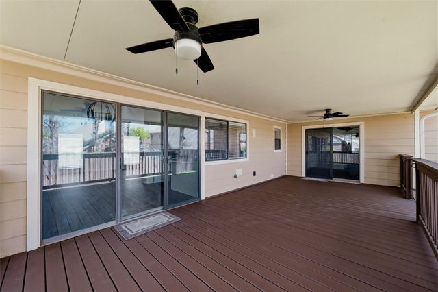 405 Thorn Wood Drive, Euless, TX 76039