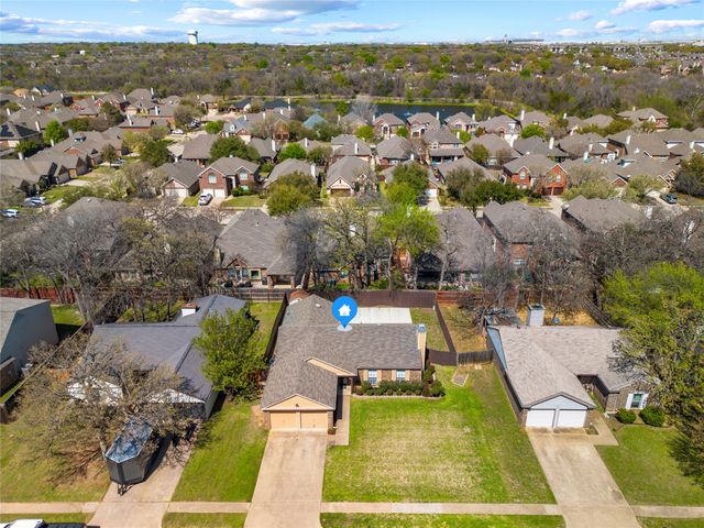 405 Thorn Wood Drive, Euless, TX 76039