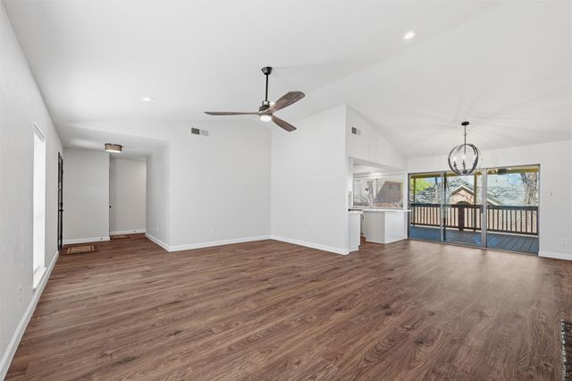 405 Thorn Wood Drive, Euless, TX 76039