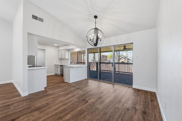 405 Thorn Wood Drive, Euless, TX 76039