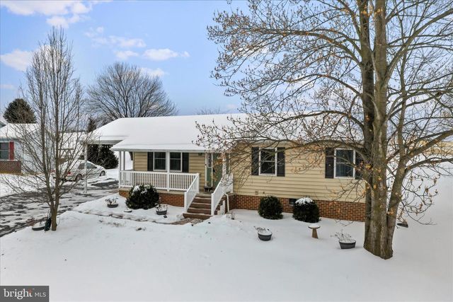 1660 HAWTHORNE LN, Chambersburg, PA 17202