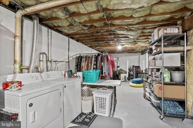 1660 HAWTHORNE LN, Chambersburg, PA 17202