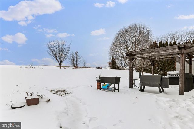 1660 HAWTHORNE LN, Chambersburg, PA 17202