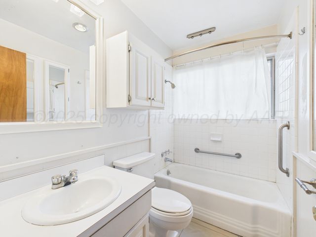 2140 N Dogwood Lane, Pampa, TX 79065