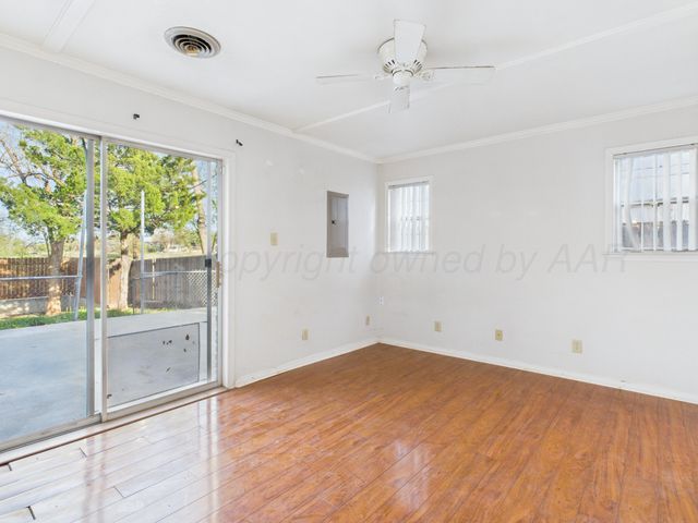 2140 N Dogwood Lane, Pampa, TX 79065