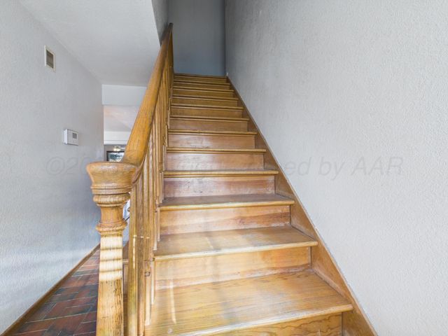 2140 N Dogwood Lane, Pampa, TX 79065