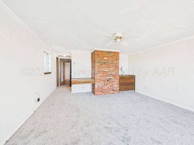 2140 N Dogwood Lane, Pampa, TX 79065